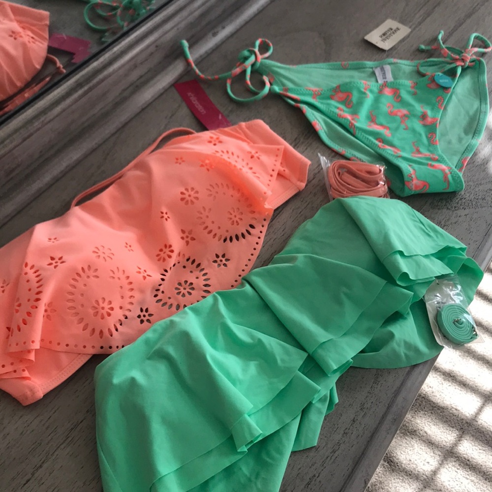 Bikini with two tops